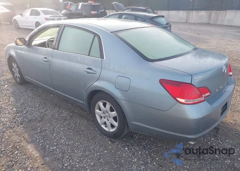 2005 Toyota Avalon Xl z USA, uszkodzony, nr VIN 4T1BK36B55U017840